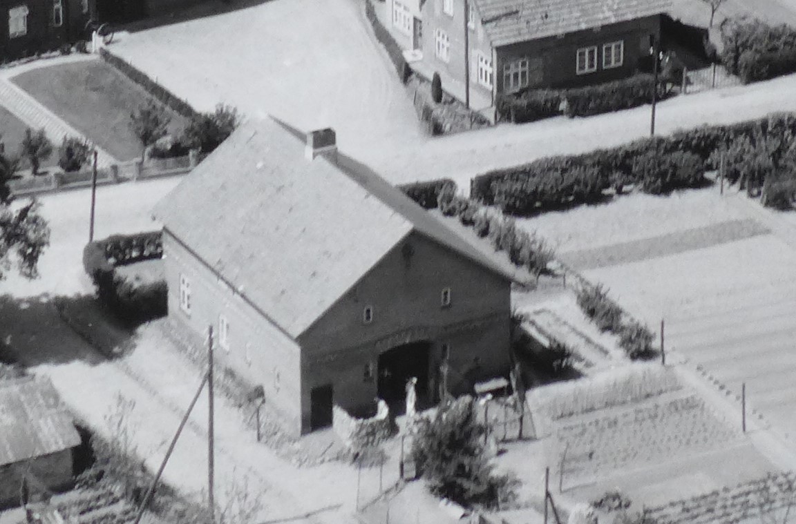 Alte Dorfstraße 1