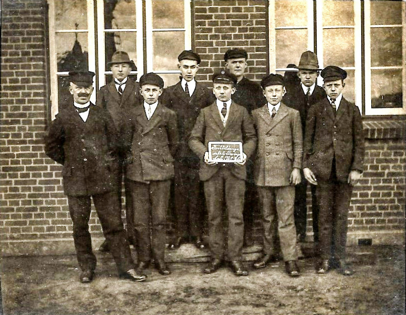 Landwirtschafts Schule bearbeitet von Th 2