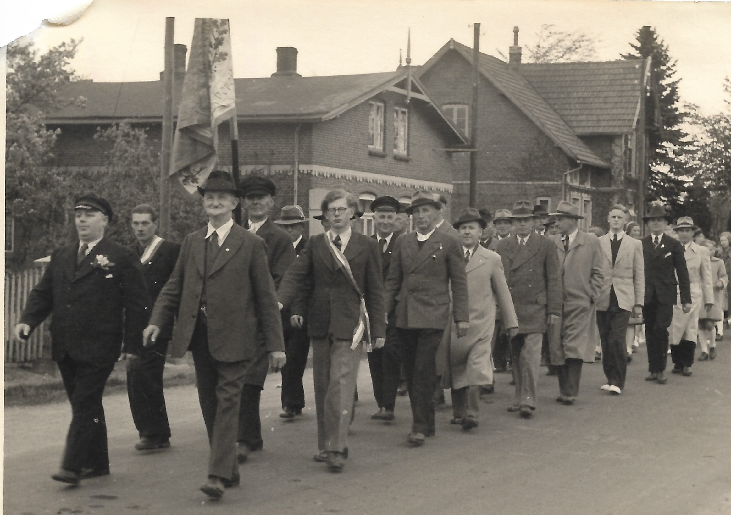 Umzug Chor mit dem jungen Lothar Meller Saar Höhe Lamprecht