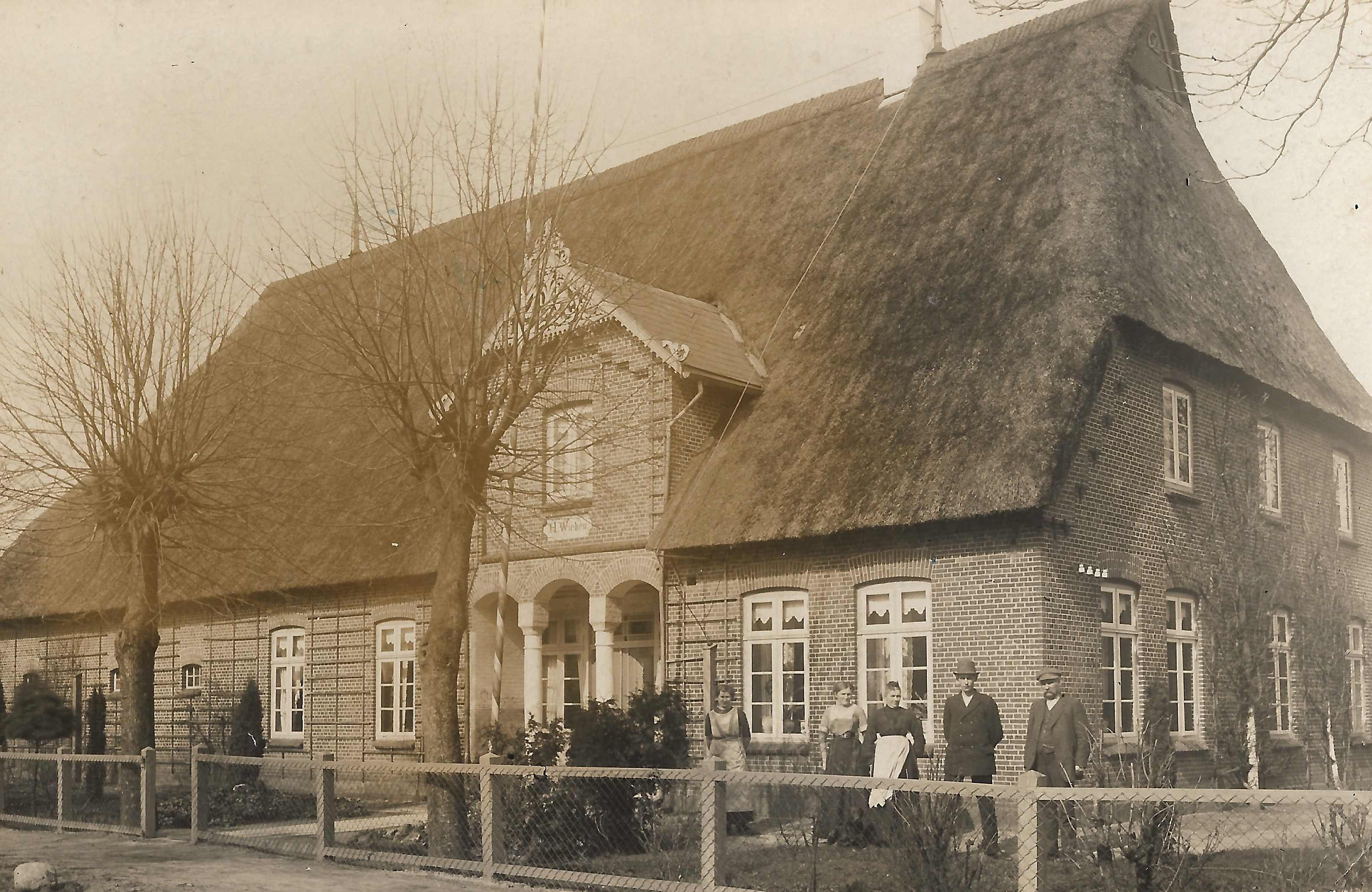 HofWiebenmitReetdach 2 für website