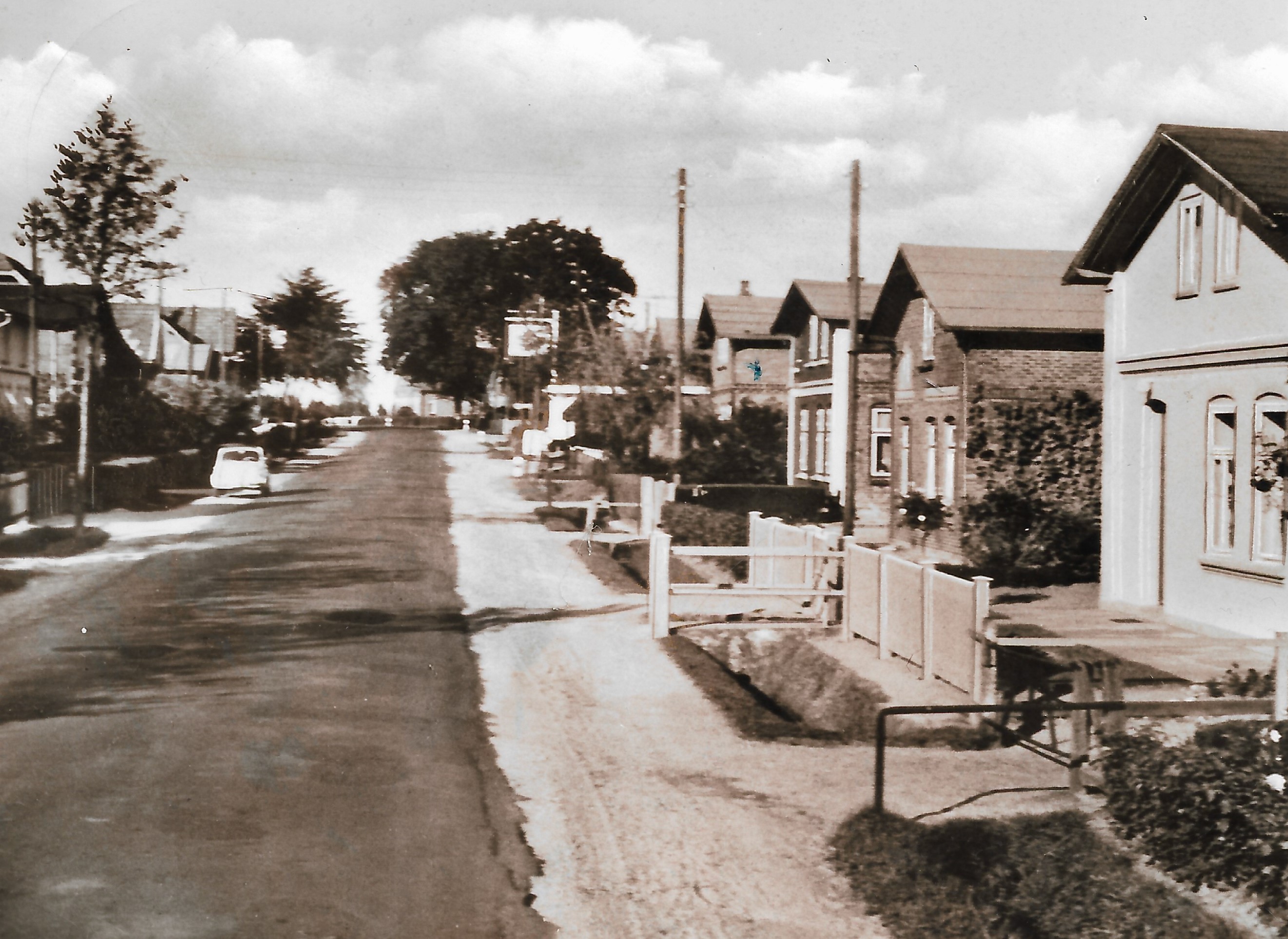 Saar mit Tankstelle Reusch