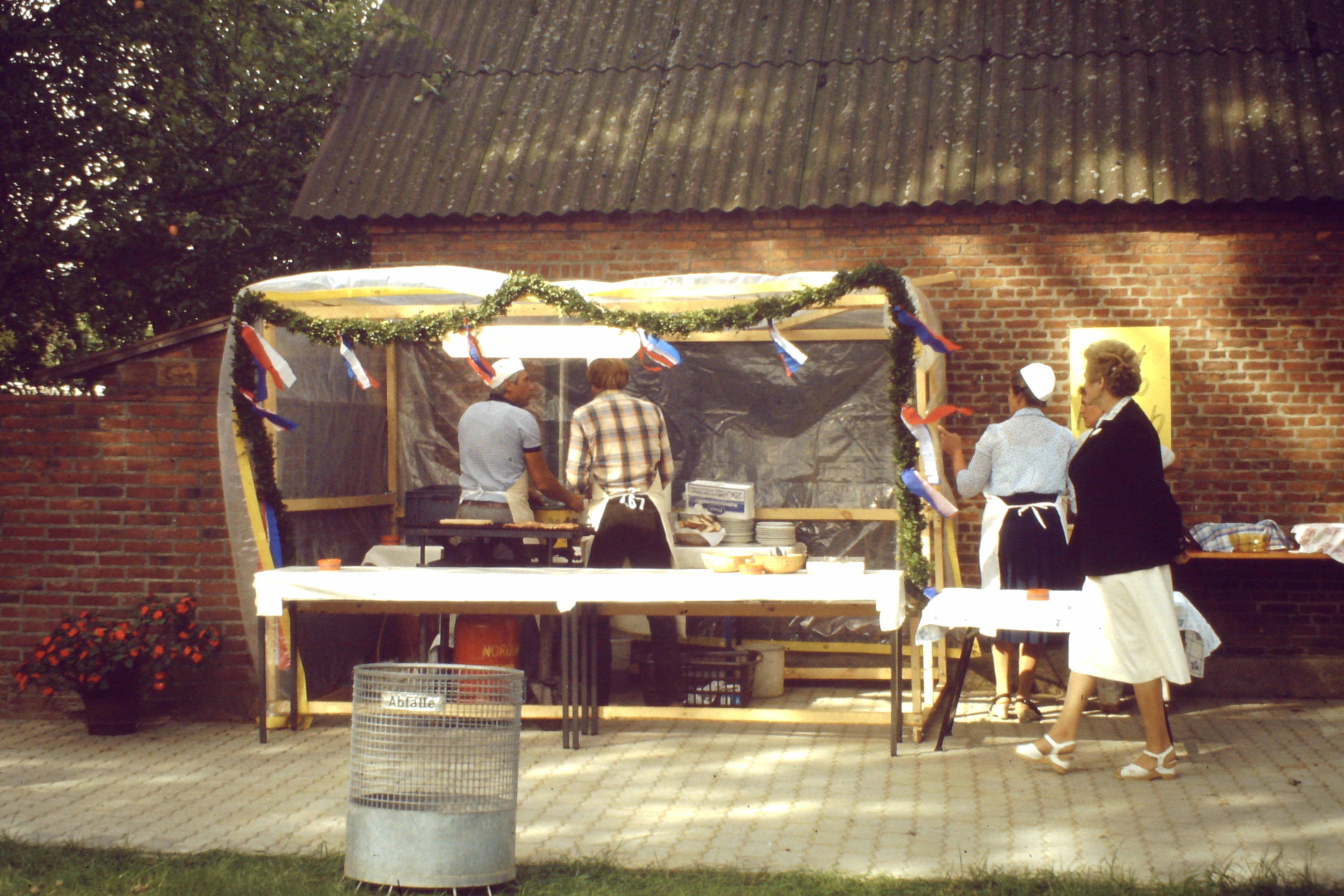 Straßenfest 1982 Grillbude